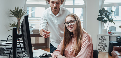Schulen Sie Ihre Kolleginnen und Kollegen während der Digitalreise