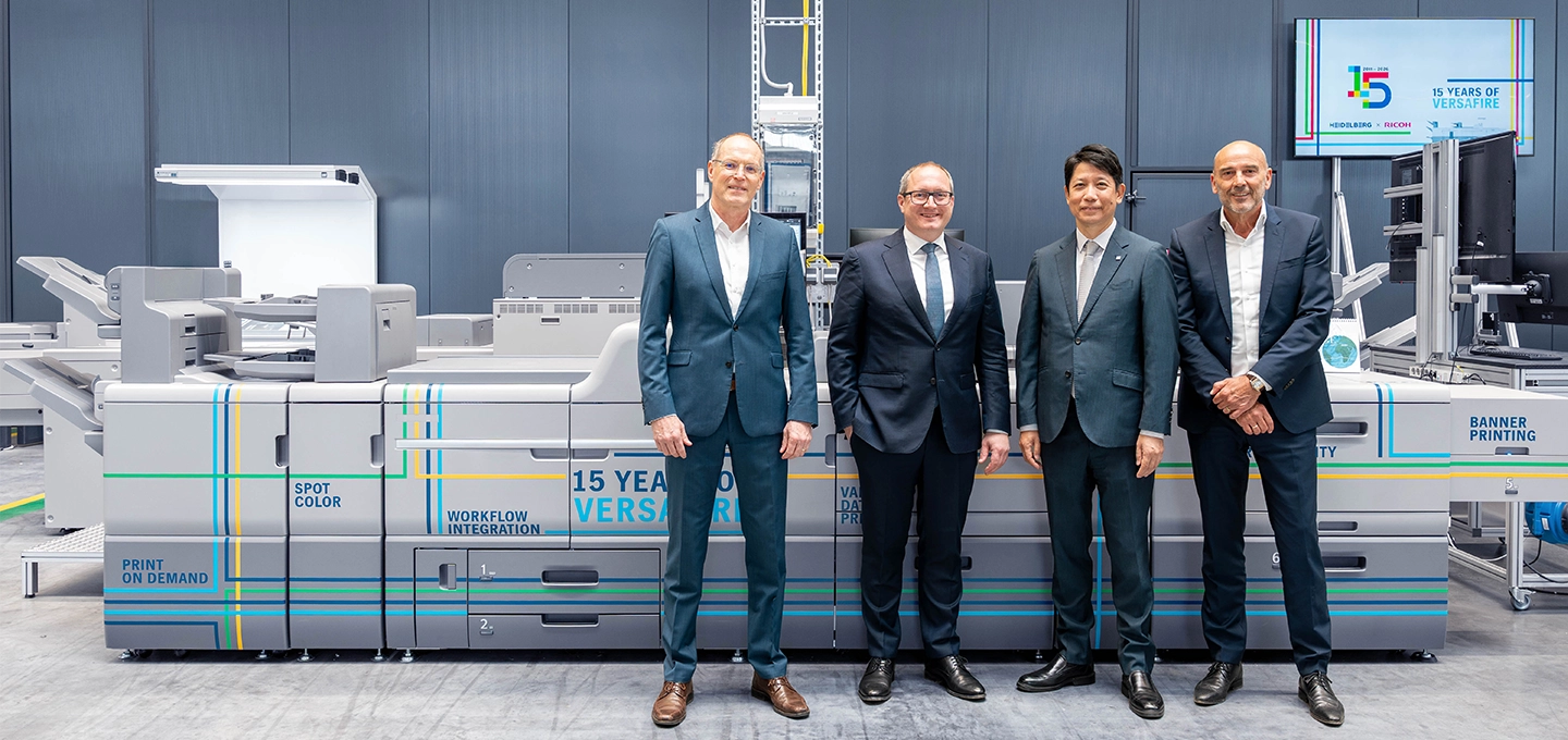 Seit 15 Jahren steht die Partnerschaft zwischen Heidelberg und Ricoh für Innovationskraft und nachhaltigen Markterfolg im industriellen Digitaldruck